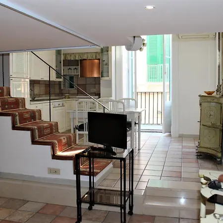 Apartment Caracciolohome *